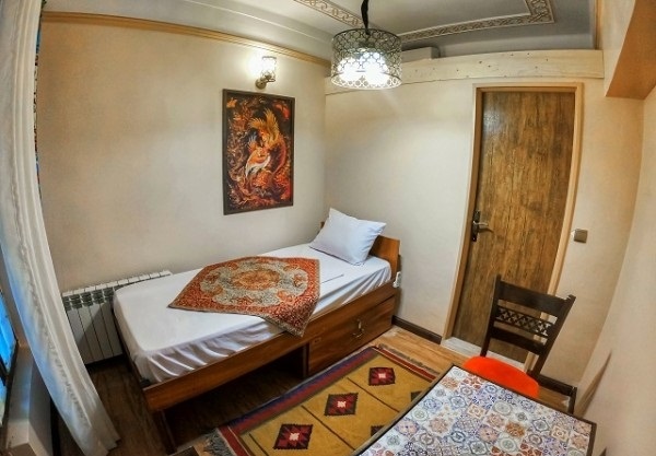 اتاق یک تخته اقامتگاه سنتی پهلوان رزاز تهران